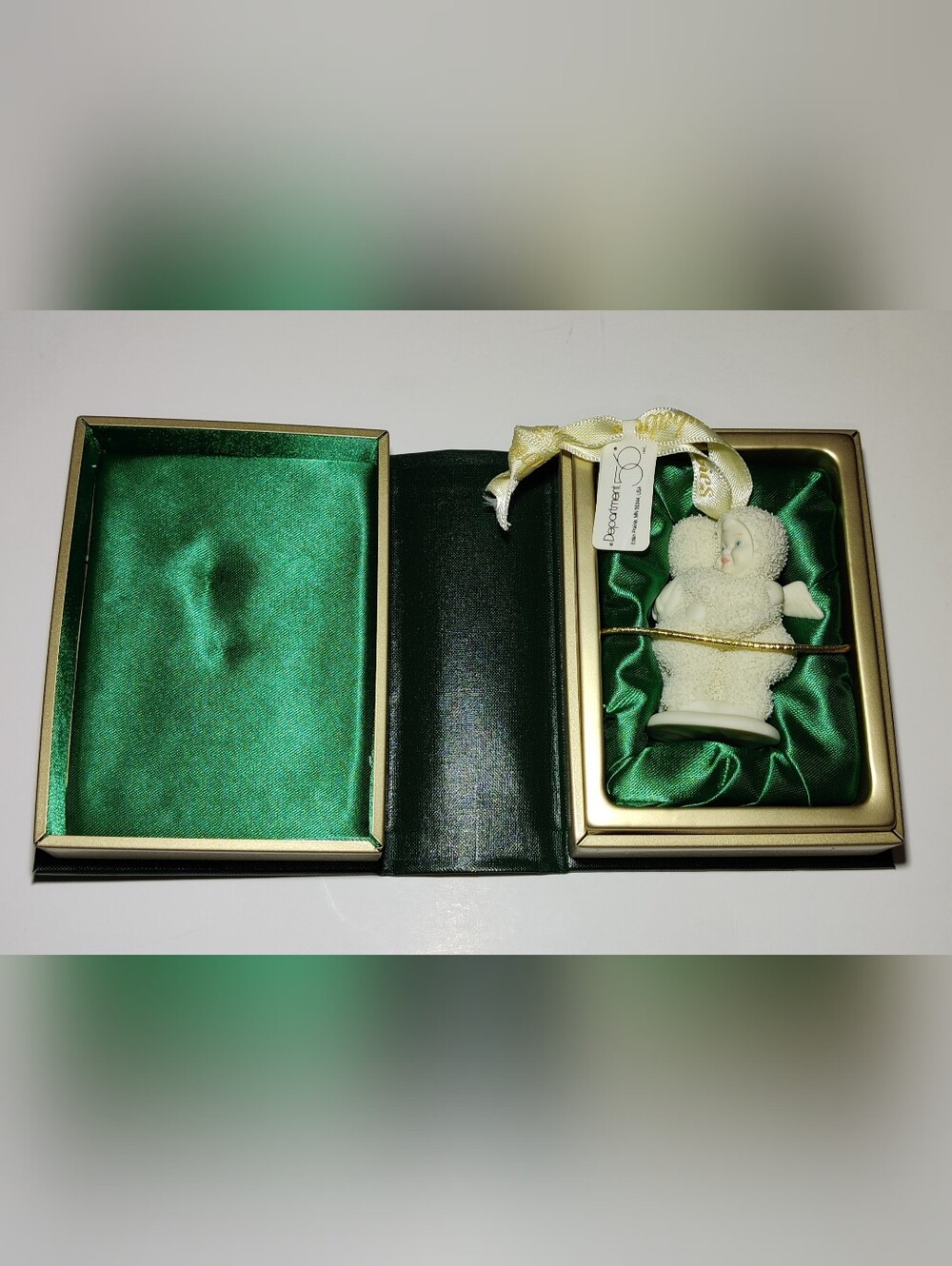 Department 56 Snowbabies Give Someone A Hug Porcelain Christmas Ornament Boxed